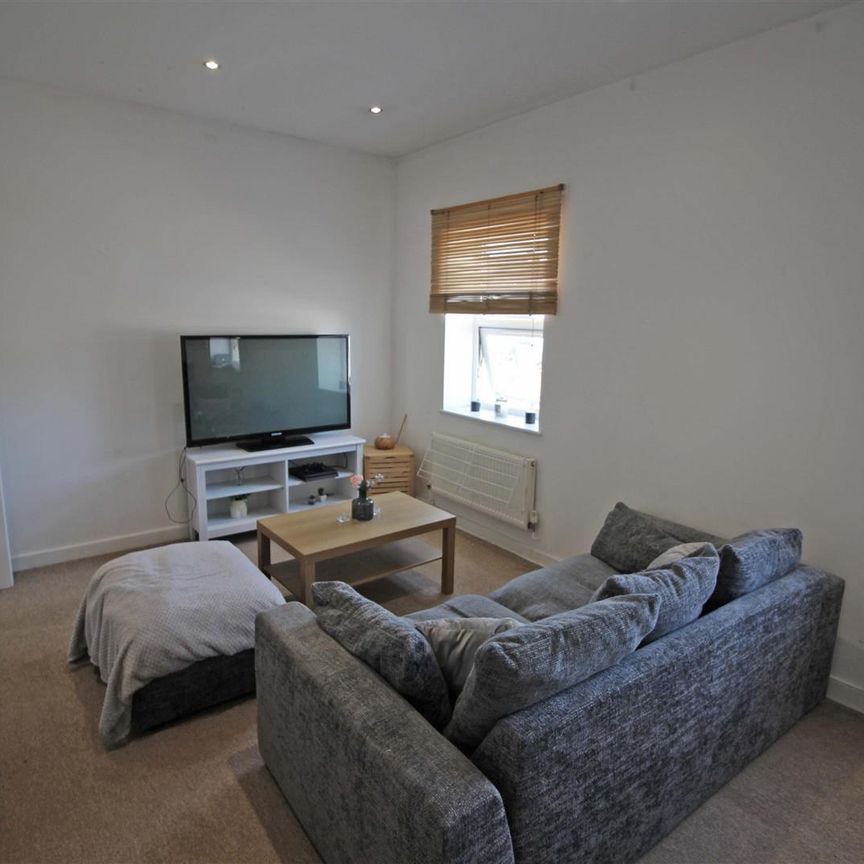 2 Bedroom Maisonette - Photo 1