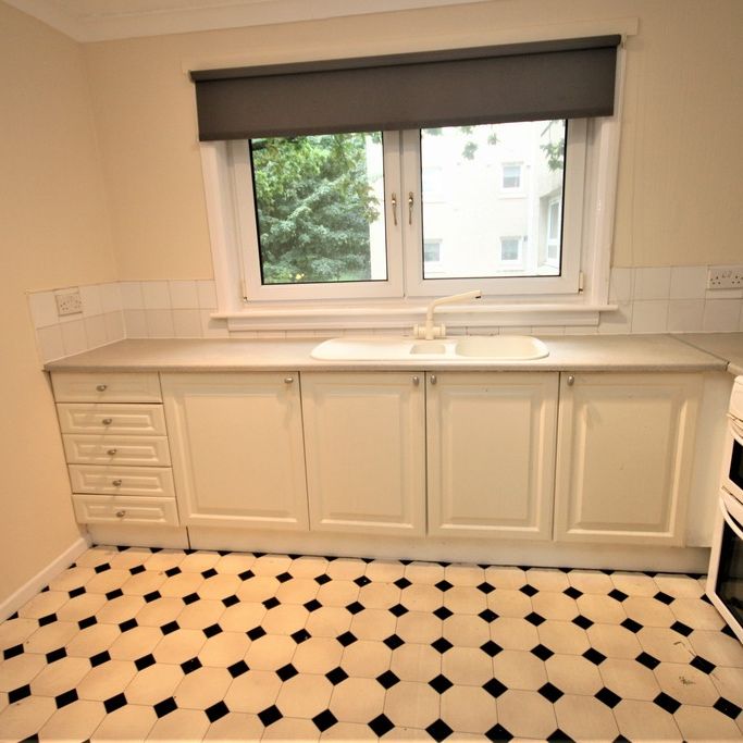 Elvan Street, 1 Bed Unfurnished Apartment with Parking, Shettleston – Available 27/02/2026 - Photo 1
