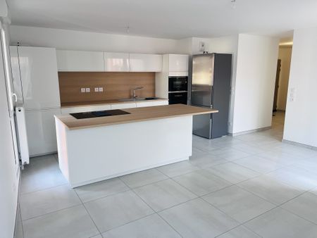 Location Appartement 3 pièces 63m² DIJON 21000 - Photo 2