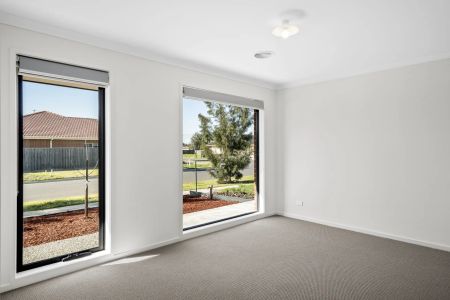 3 Joe Drive, Werribee. - Photo 3