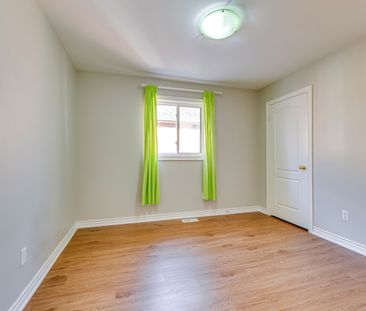 For Lease - 2132 Pine Glen Road, Oakville, Ontario - Photo 5