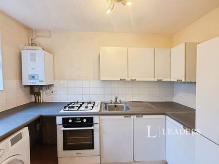 1 bedroom flat to rent - Photo 5