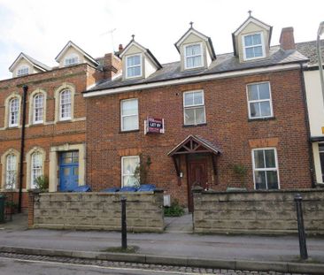 12 bedroom house share to rent - Photo 1