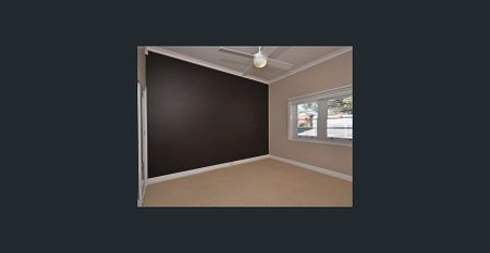 Renovated and air-conditioned, with fully fenced yard. - Photo 2