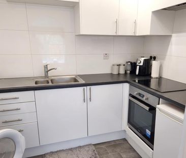 Carmel Close, Woking, Surrey, GU22 - Photo 2