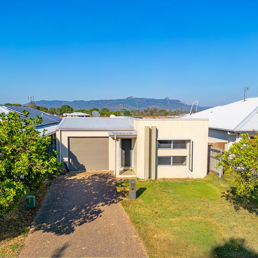 22 Gambia Drive, Rasmussen QLD 4815 - House For Rent | Domain - Photo 1