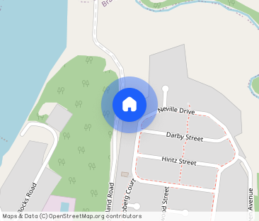 4 Bedroom Modern Home - Photo 1