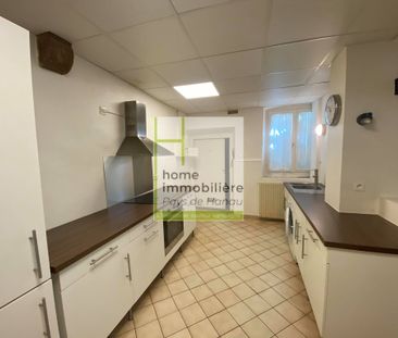 STRASBOURG PLACE SAINTE MADELEINE Bel appartement F3 de 66m² en rez... - Photo 4