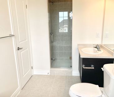 For Lease - 10 Oakmore Lane, Brampton, Ontario - Photo 6