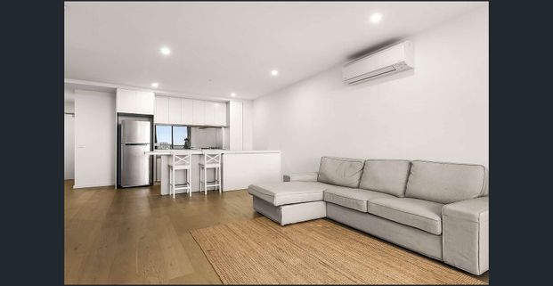 Modern Two Bedroom Apartment - Photo 1