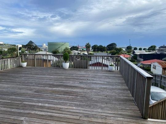 6 Weston Street,Moturoa - Photo 1