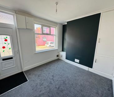 2 Bed End Terrace, Wyncroft Street, L8 - Photo 1