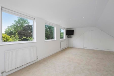 4 Bedroom House To Let - Photo 5