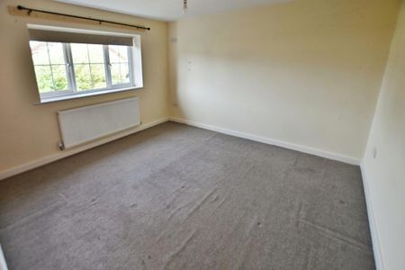 3 bedroom detached house to rent - Photo 2