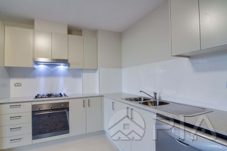 Stylish 1 bedroom Apartment with car space, walk to Norwest Metro - Photo 3