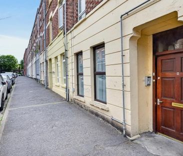 Flat 1, 5 India Street, Belfast, BT7 1LJ - Photo 4