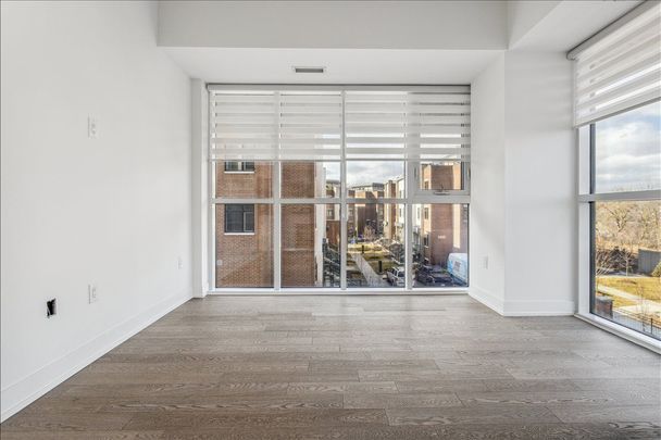 For Lease - 1063 DOUGLAS MCCURDY N/A Unit# 212, Mississauga, Ontario - Photo 1