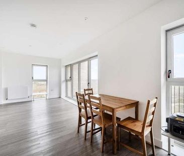 Flagstaff Road, Green, RG2 - Photo 2