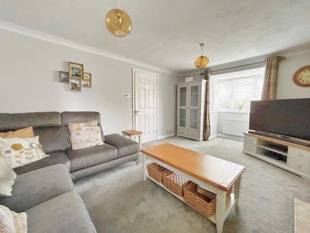 4 bedroom detached house to rent - Photo 4
