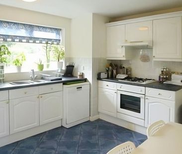 3 bedroom House To Let - Photo 6