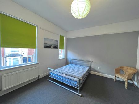 Town house to rent on - Photo 5