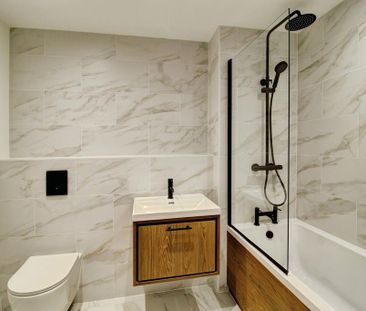 1 bedroom in a flat share to rent - Photo 3