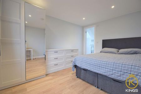 5 bedroom end of terrace house to rent - Photo 3