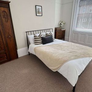 Beautifully refurbished shared house, quiet location - Photo 3
