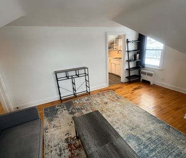 For Lease - 1843 Dundas Street, London East, Ontario - Photo 1