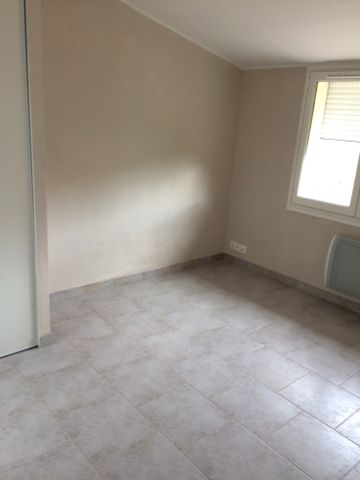 Location Appartement 2 pièces 28m² VILLENEUVE LE ROI 94290 - Photo 2