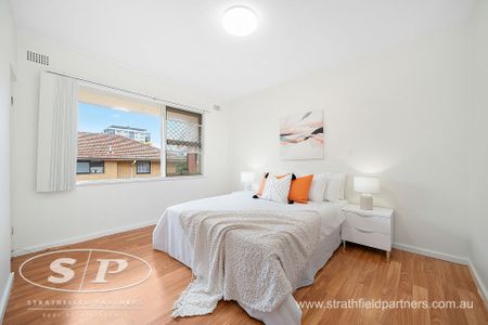 Top-Floor, Double Brick, 2-Bedroom Unit in Strathfield - Photo 5