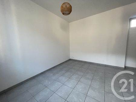 Location Maison 3 pièces 52m² CHATEAU LANDON 77570 - Photo 3