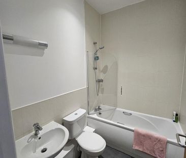 2 bedroom flat to rent - Photo 6