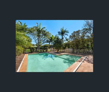 BEST LOCATION IN BOUTIQUE CPMPLEX - Photo 2