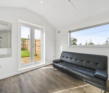 1 bedroom bungalow to rent - Photo 2