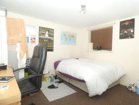 5 bedroom house to rent - Photo 3