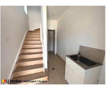 FONZI FLAT | MOVE RIGHT IN - Photo 1