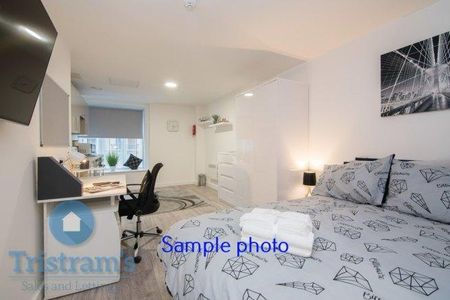 1 bedroom in a house share to rent - Photo 2