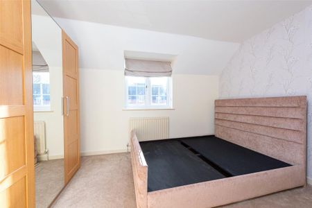 3 bedroom semi-detached house to rent - Photo 5