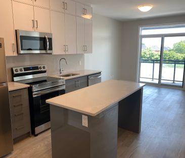 For Lease - 95 Dundas Street Unit# 112, Oakville, Ontario - Photo 3