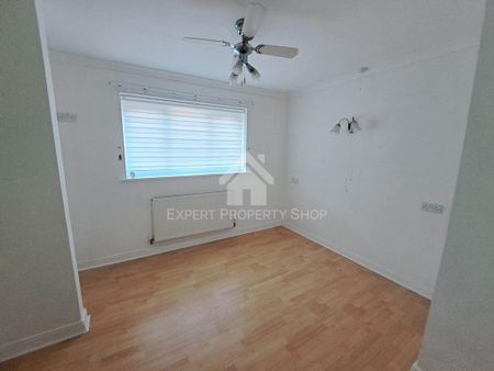 2 bedroom bungalow to rent - Photo 2