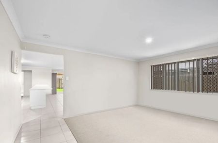 For Rent: Quaint 4-Bedroom Home in Walloon, QLD! - Photo 2