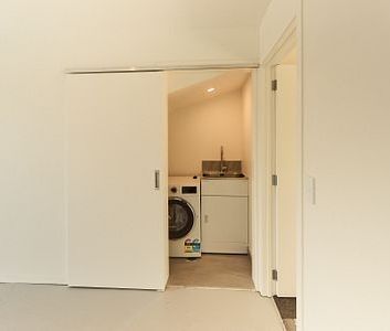 Unfurnished 3 Bedroom, 2-Bathroom Townhouse! - Photo 1