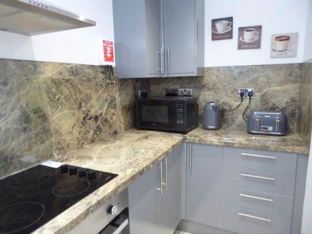 5 bedroom house to rent - Photo 4