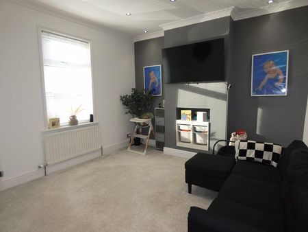 2 bedroom terraced house to rent - Photo 2
