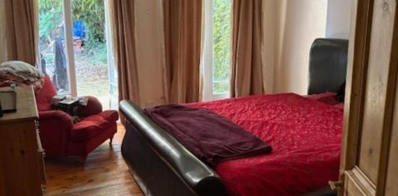 2 Bed Flat, Culverley Road, SE6 - Photo 2