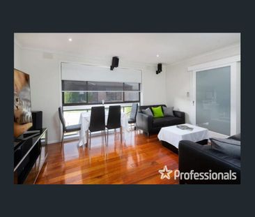 Fully renovated 2 bedroom unit - Photo 1
