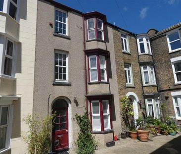 3 bedroom terraced house to rent - Photo 2