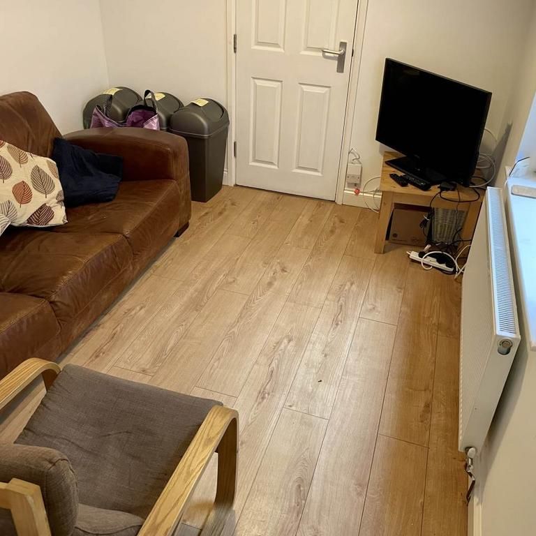 4 bedroom house to rent - Photo 1