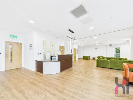 1 bedroom flat to rent - Photo 2